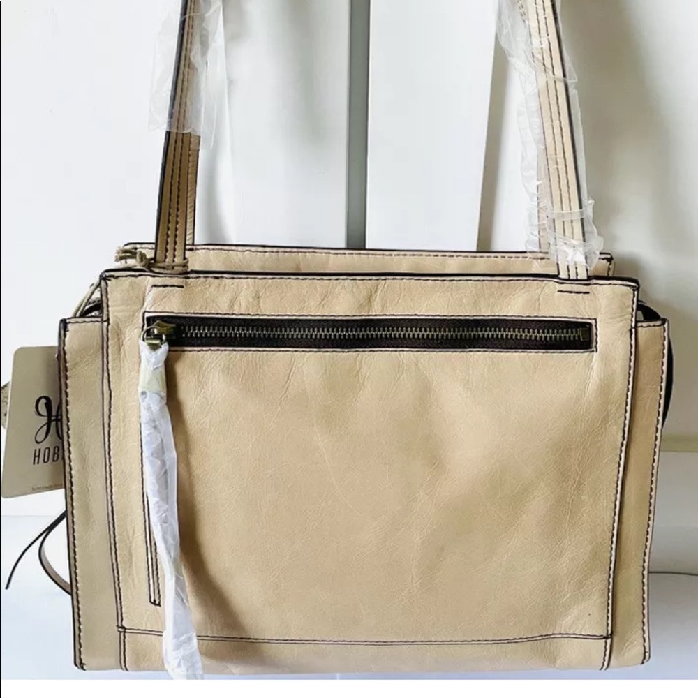 Hobo Leather Shoulder Bag Purse - Affinity (New, but tags are removed)